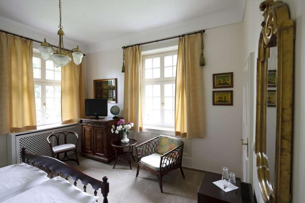 Hotel Park Villa Χαϊλμπρόν Δωμάτιο φωτογραφία